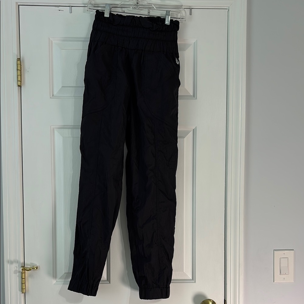 Free People Movement “The Way Home” Joggers – Black – XS – Excellent Condion - Picture 2 of 10